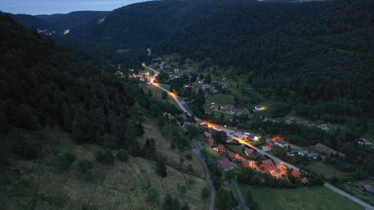 Le Cabanon De Lafermedunol * La Bresse